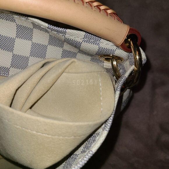 Louis Vuitton Artsy MM - Picture 8 of 10